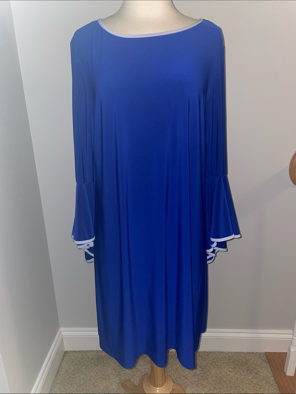 Royal Blue Long-Sleeve Bell Cuff Shift Dress